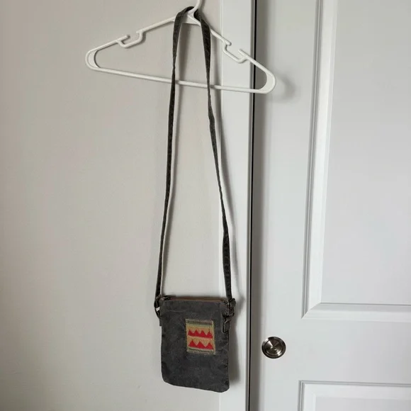 Vintage Addiction Gray Crossbody Purse Bag Canvas 100% Cotton Crochet Patch - Picture 2 of 14